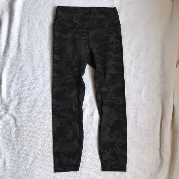 lululemon athletica Pants - Lululemon Camo Wunder Under Leggings